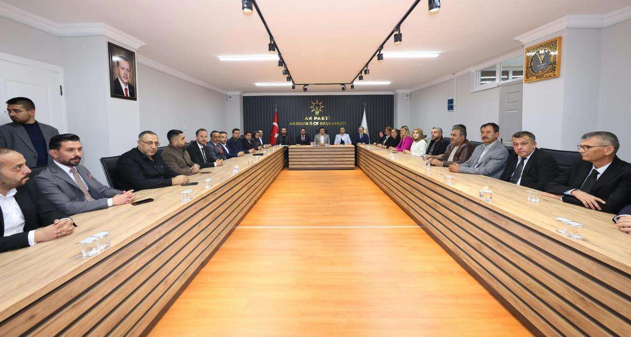 AK Parti Konya’dan Akşehir çıkarması! Gün boyu mahalle mahalle gezdiler 15